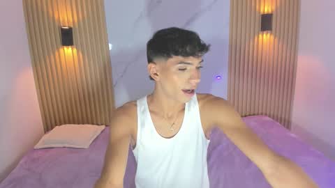 im_sebaslopez online show from November 2025 08:24:02 PM