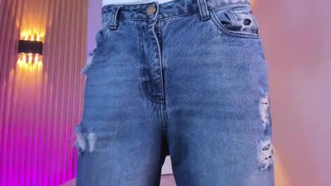 Snapshot of im_tammy_lynn chatting on April 2026 11:33:01 AM TAMMY online show from April 2026 11:33:01 AM