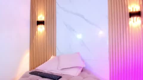 Snapshot of im_tammy_lynn chatting on April 2026 11:27:01 AM TAMMY online show from April 2026 11:27:01 AM