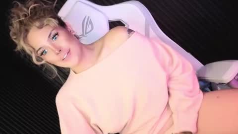 Snapshot of im_ur_nightmare chatting on March 2026 03:45:01 PM Candy Moore online show from March 2026 03:45:01 PM