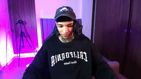 im_usuga online show from April 2026 12:27:01 PM