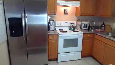 Snapshot of iman_love chatting on December 2024 05:22:02 PM iman_love online show from December 2024 05:22:02 PM