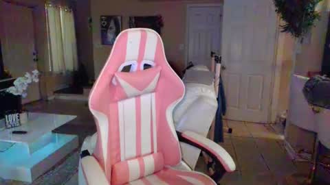 Snapshot of iman_love chatting on September 2025 07:06:02 PM iman_love online show from September 2025 07:06:02 PM