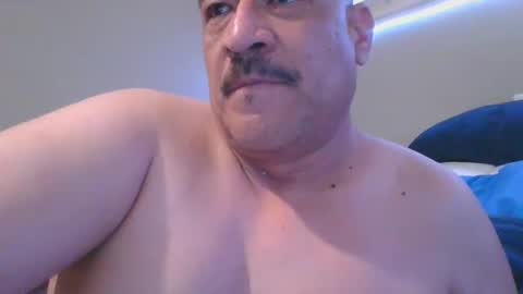 Snapshot of imbackmandosuknw chatting on March 2025 03:02:01 PM imbackmandosuknw online show from March 2025 03:02:01 PM