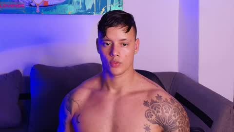 Snapshot of imconor chatting on April 2026 10:43:02 PM imconor online show from April 2026 10:43:02 PM