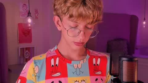 Damiano online show from October 2025 09:15:01 PM