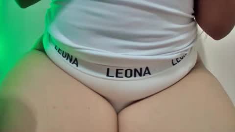 mia latina online show from June 2026 01:40:01 AM