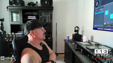 DJ Azra online show from October 2025 04:37:02 PM