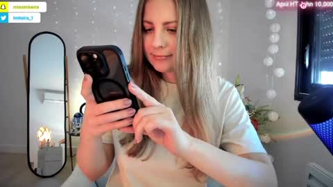 Snapshot of imkeira chatting on April 2026 10:20:02 AM ImKeira online show from April 2026 10:20:02 AM