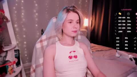 Mia online show from November 2025 10:06:02 AM