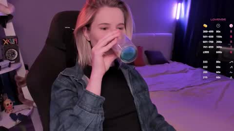 Snapshot of imnotmia chatting on March 2026 11:03:02 AM Mia online show from March 2026 11:03:02 AM