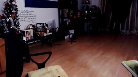 Empress online show from March 2025 06:05:02 PM