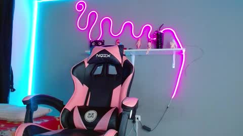 imperial_lust online show from October 2025 06:57:01 AM