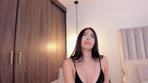 sarah online show from November 2025 06:32:01 PM