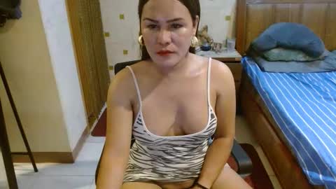 Snapshot of imyourfantasy10 chatting on February 2026 11:52:02 PM charmel online show from February 2026 11:52:02 PM