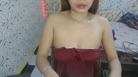 Snapshot of imyourgirl_vanessa26 chatting on March 2026 04:18:01 AM Im sad because im lonely wish help me here online show from March 2026 04:18:01 AM