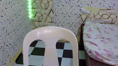 Snapshot of imyourgirl_vanessa26 chatting on March 2026 04:29:01 AM Im sad because im lonely wish help me here online show from March 2026 04:29:01 AM