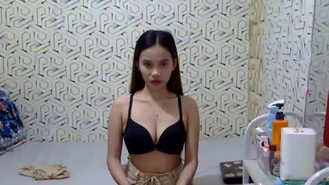 Snapshot of imyourgirl_vanessa26 chatting on July 2026 10:32:02 AM Im sad because im lonely wish help me here online show from July 2026 10:32:02 AM