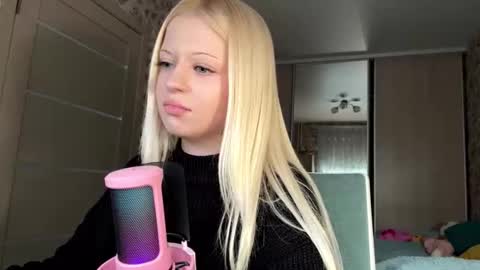 Snapshot of inamillsap chatting on March 2026 11:37:01 AM Lola online show from March 2026 11:37:01 AM