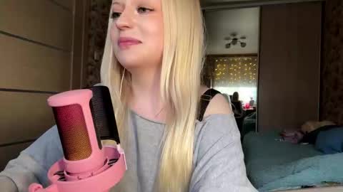 Snapshot of inamillsap chatting on March 2026 12:56:02 PM Lola online show from March 2026 12:56:02 PM