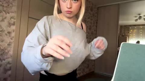 Snapshot of inamillsap chatting on March 2026 11:48:01 AM Lola online show from March 2026 11:48:01 AM