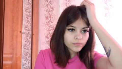 Mia online show from April 2026 10:08:02 AM