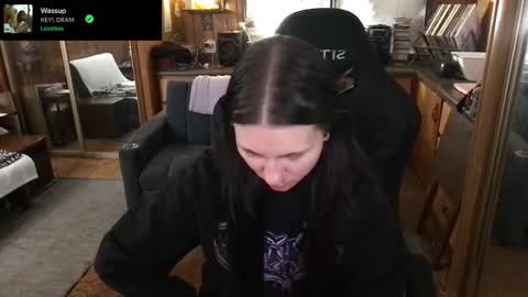 Snapshot of incognitoqueen chatting on March 2026 01:33:02 AM Carter online show from March 2026 01:33:02 AM