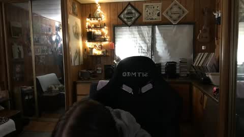 Snapshot of incognitoqueen chatting on April 2026 02:31:01 AM Carter online show from April 2026 02:31:01 AM