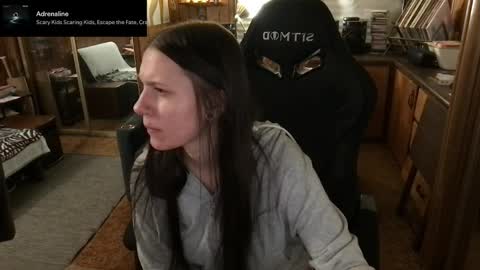 Snapshot of incognitoqueen chatting on April 2026 05:24:01 AM Carter online show from April 2026 05:24:01 AM