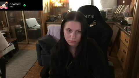 Snapshot of incognitoqueen chatting on April 2026 02:23:01 AM Carter online show from April 2026 02:23:01 AM