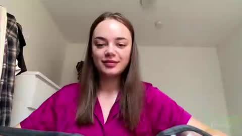 Snapshot of incredeblemira chatting on July 2026 09:15:01 AM Mira online show from July 2026 09:15:01 AM