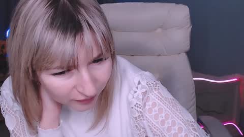 incredible_ariela online show from December 2024 01:56:01 PM