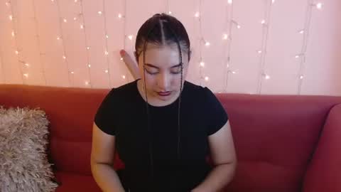 incredible_foxxy online show from July 2026 04:19:02 AM