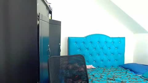 Snapshot of incubus_couple1 chatting on January 2025 07:42:01 PM incubus_couple1 online show from January 2025 07:42:01 PM