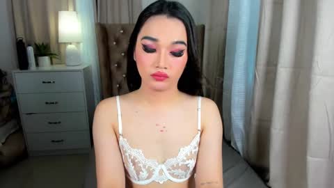 indestructabletrixie online show from December 2024 05:37:02 AM