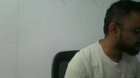 Snapshot of indian1433 chatting on November 2025 04:26:02 AM indian1433 online show from November 2025 04:26:02 AM