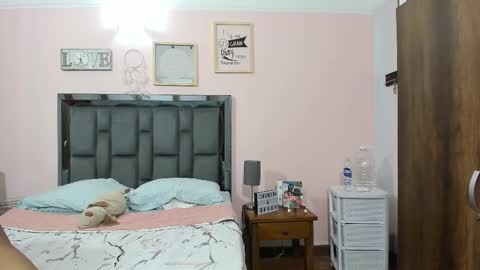 Snapshot of indiana_jones2 chatting on February 2025 11:37:02 PM Exclusive Content online show from February 2025 11:37:02 PM