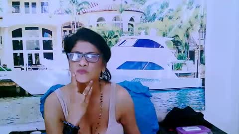 Femiez online show from January 2025 12:57:02 PM