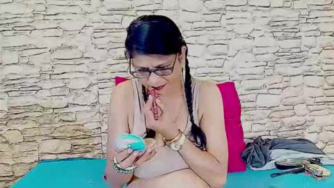 Femiez online show from April 2026 07:04:01 AM