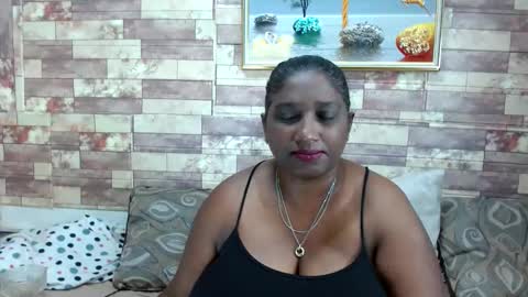 Snapshot of indianblue3 chatting on December 2024 11:27:01 AM tracy online show from December 2024 11:27:01 AM