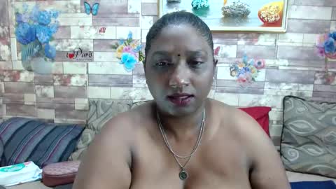 Snapshot of indianblue3 chatting on October 2025 09:41:02 AM tracy online show from October 2025 09:41:02 AM