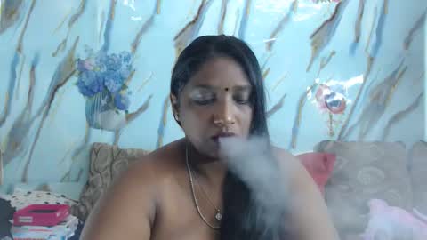 Snapshot of indianblue3 chatting on June 2026 09:15:02 AM tracy online show from June 2026 09:15:02 AM