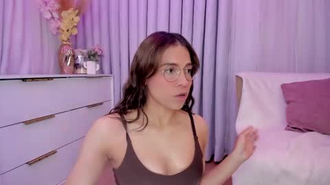 Snapshot of indiancutie_ chatting on March 2026 03:24:01 PM MIA online show from March 2026 03:24:01 PM