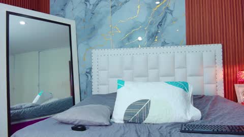 LITTLE AINHOA  online show from January 2025 07:35:01 PM