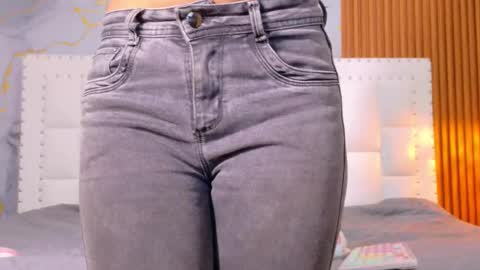 LITTLE AINHOA  online show from September 2025 07:48:01 PM