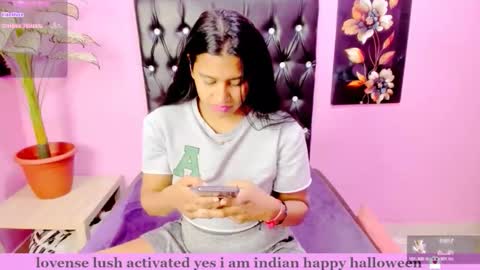 Snapshot of indianflame chatting on November 2025 06:17:01 PM PARADISEQUEEN online show from November 2025 06:17:01 PM