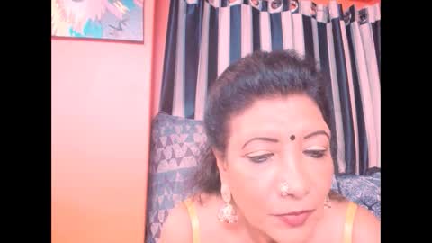 Snapshot of indiansarika65 chatting on January 2025 04:45:01 PM indiansarika65 online show from January 2025 04:45:01 PM