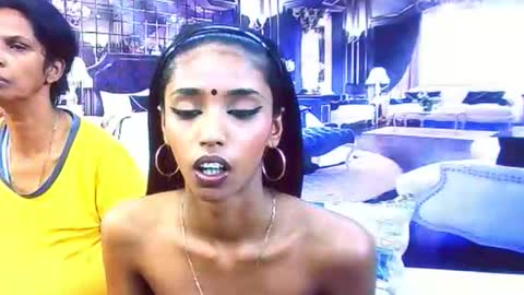 indiansexyslender4u2luv online show from November 2025 05:39:01 AM