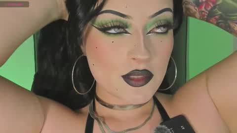 Snapshot of indie_78 chatting on January 2026 05:05:02 PM Hey Im Indie follow me on my instagram online show from January 2026 05:05:02 PM