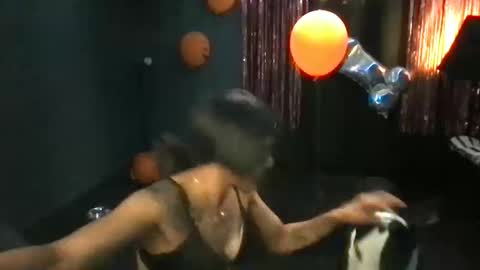 Snapshot of indiemarz chatting on October 2025 06:35:02 AM IndieMarz online show from October 2025 06:35:02 AM